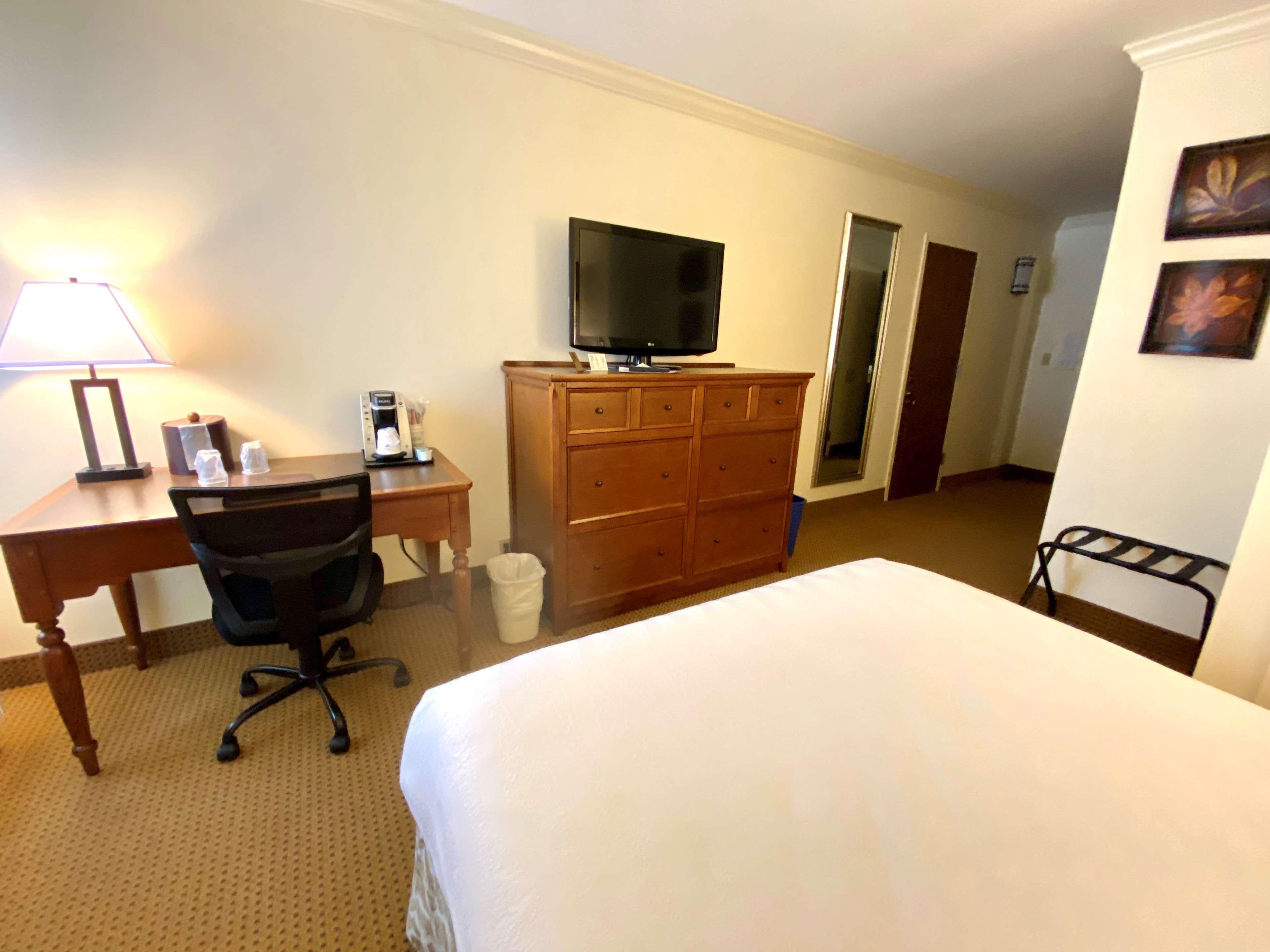 Best Western Plus Waterbury - Stowe Hotel Bagian luar foto