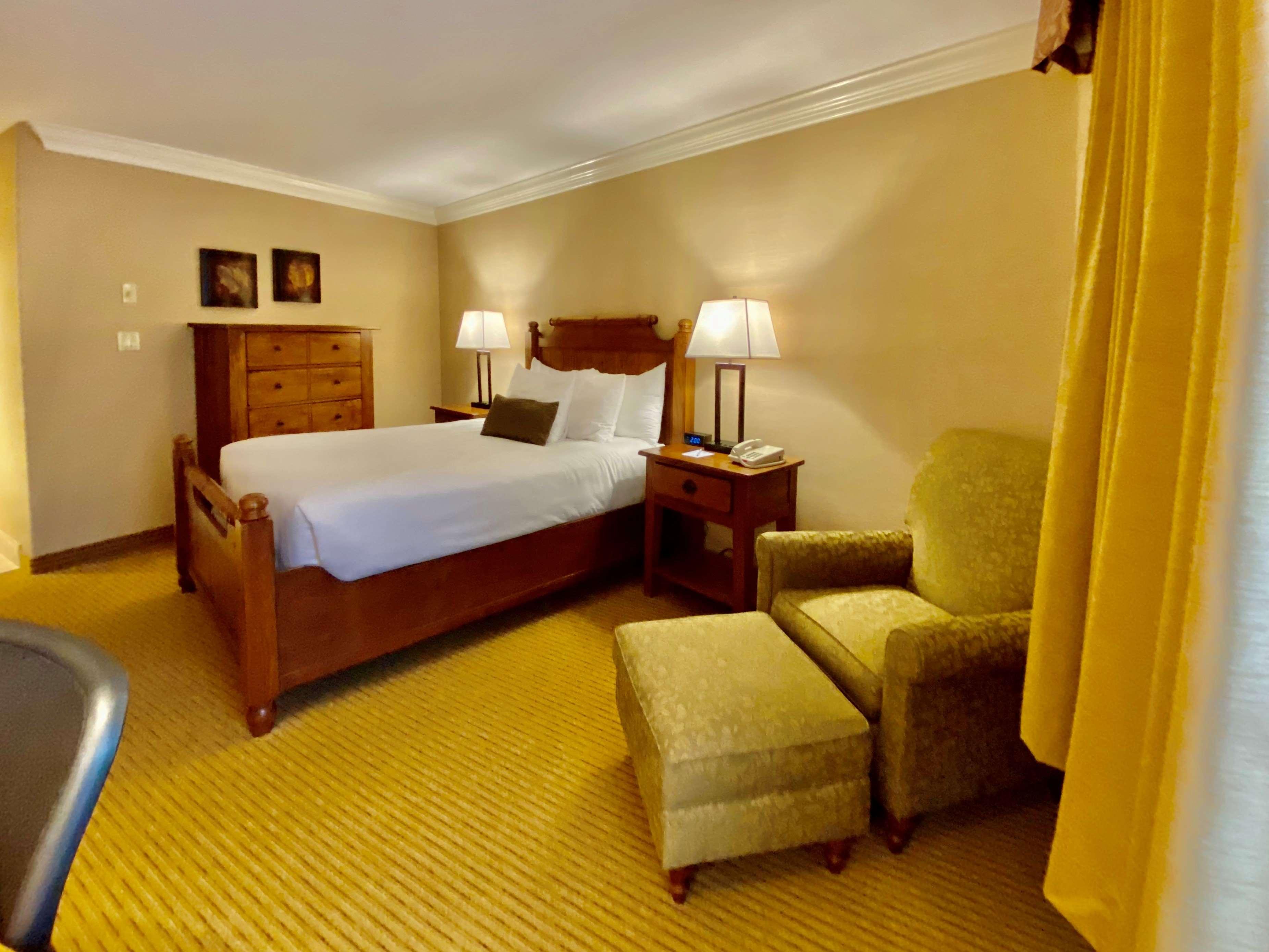 Best Western Plus Waterbury - Stowe Hotel Bagian luar foto