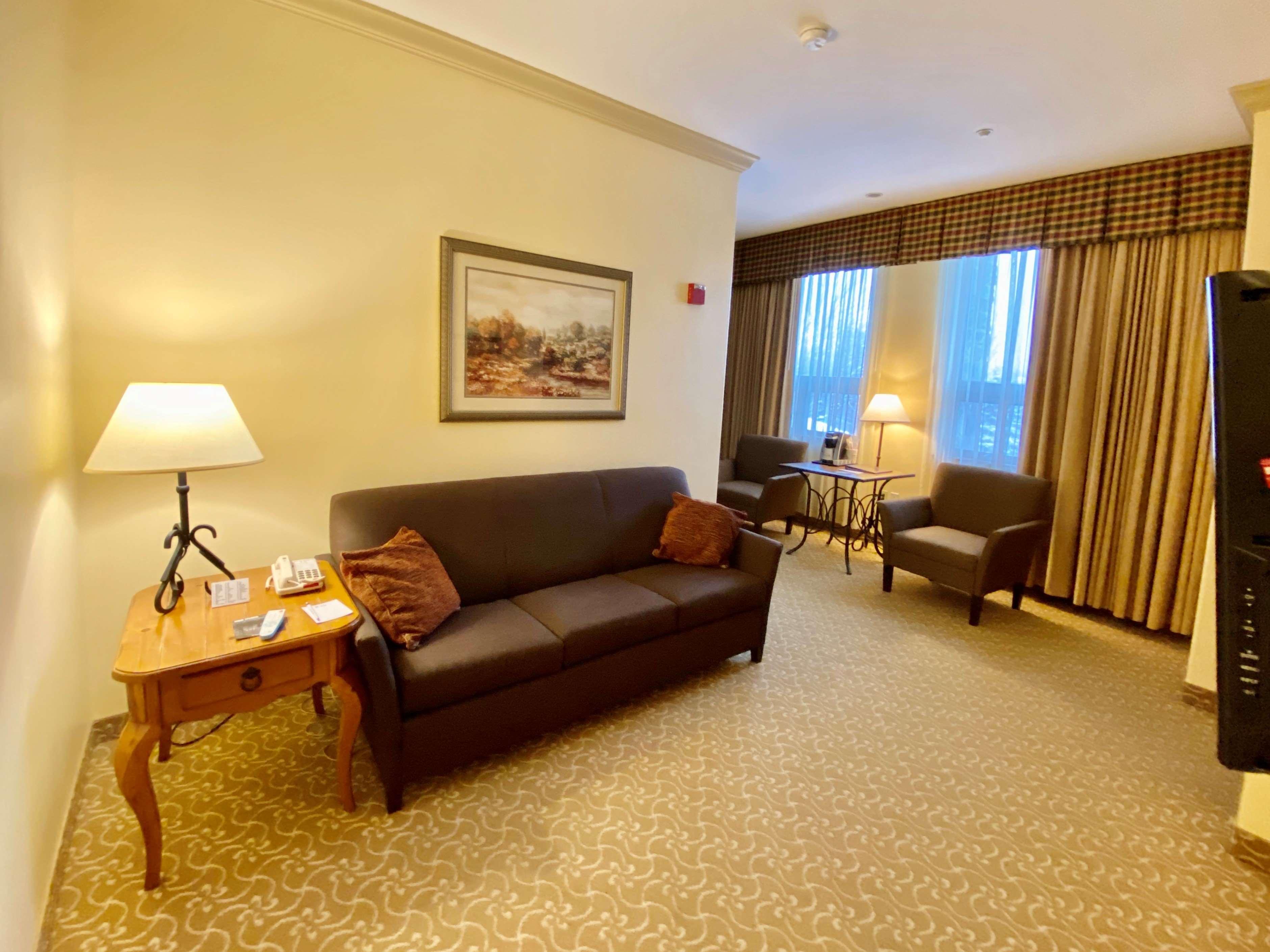 Best Western Plus Waterbury - Stowe Hotel Bagian luar foto