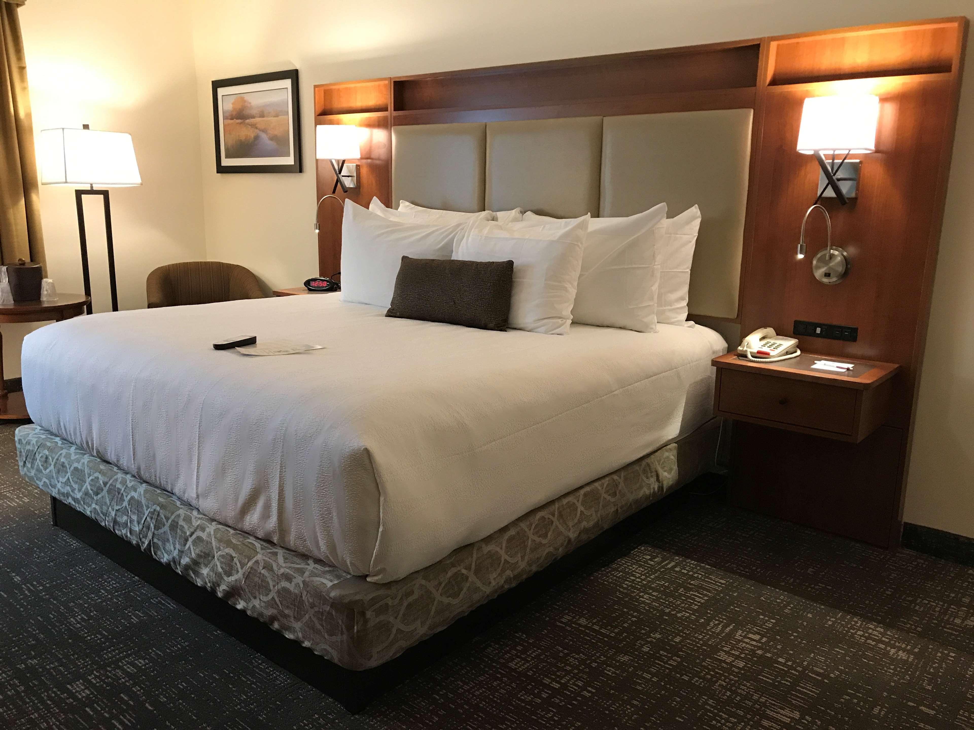 Best Western Plus Waterbury - Stowe Hotel Bagian luar foto