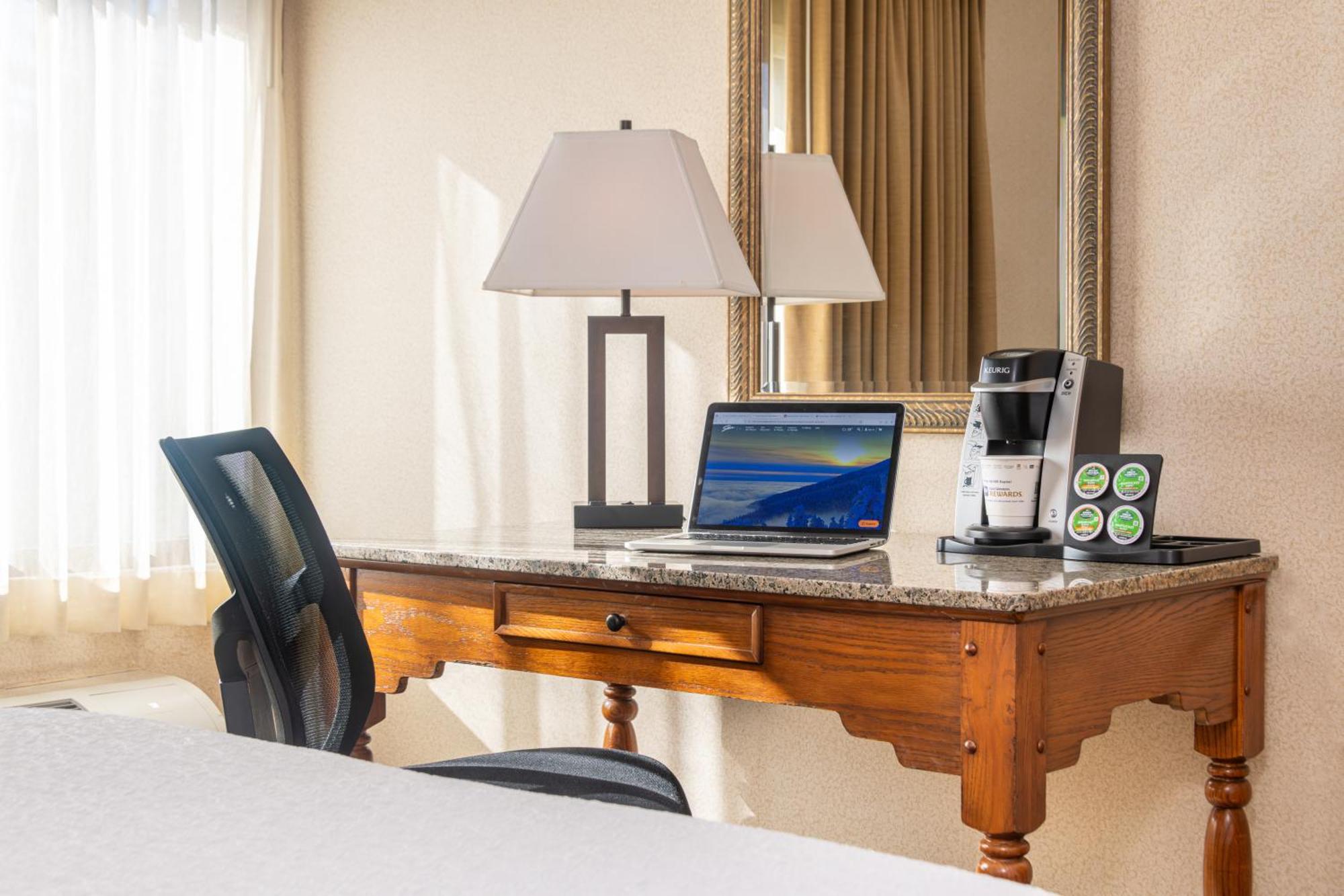 Best Western Plus Waterbury - Stowe Hotel Bagian luar foto